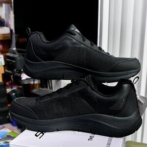 Skechers Men's Arch Comfort Sneaker
